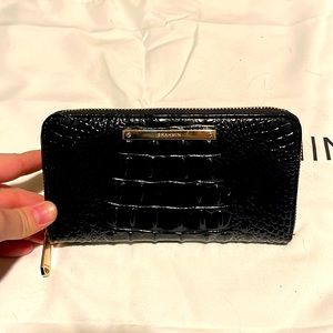 Brahmin Black Melbourne Suri Wallet